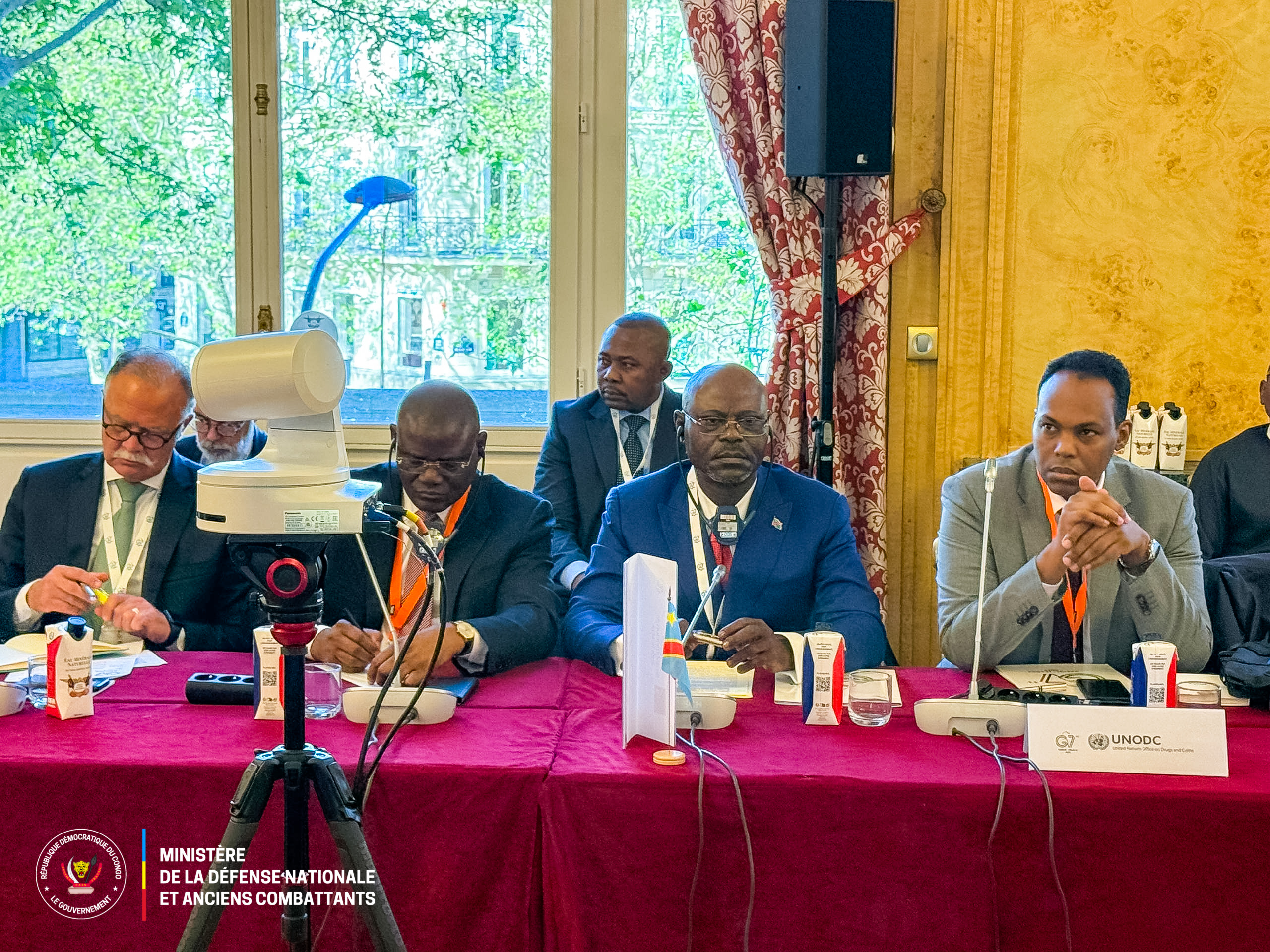 À Paris, le Vice-Premier ministre congolais de la Défense Guy Kabombo Muadiamvita réaffirme l’engagement de la RDC au G7++ pour la sécurité et la stabilité du Golfe de Guinée